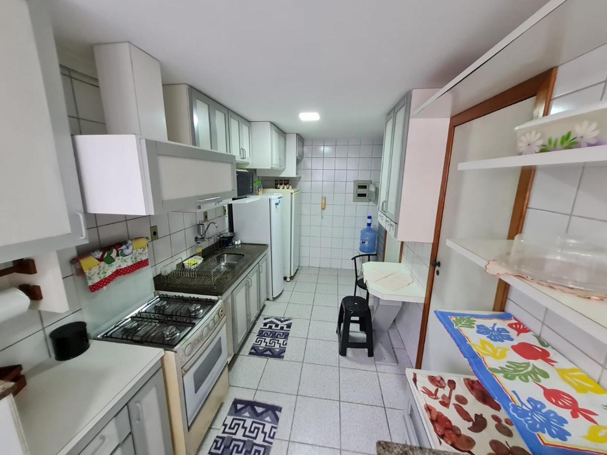 Apt Encantador Centro Guarapari, Completo, 50 M Da Praia Bagian luar foto